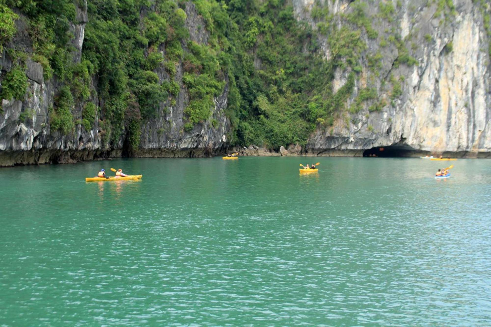 Halong Arcadia Cruise Hotel Hạ Long-öböl Kültér fotó