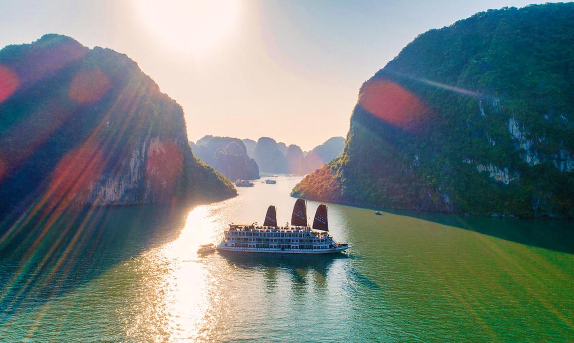 Halong Arcadia Cruise Hotel Hạ Long-öböl Kültér fotó