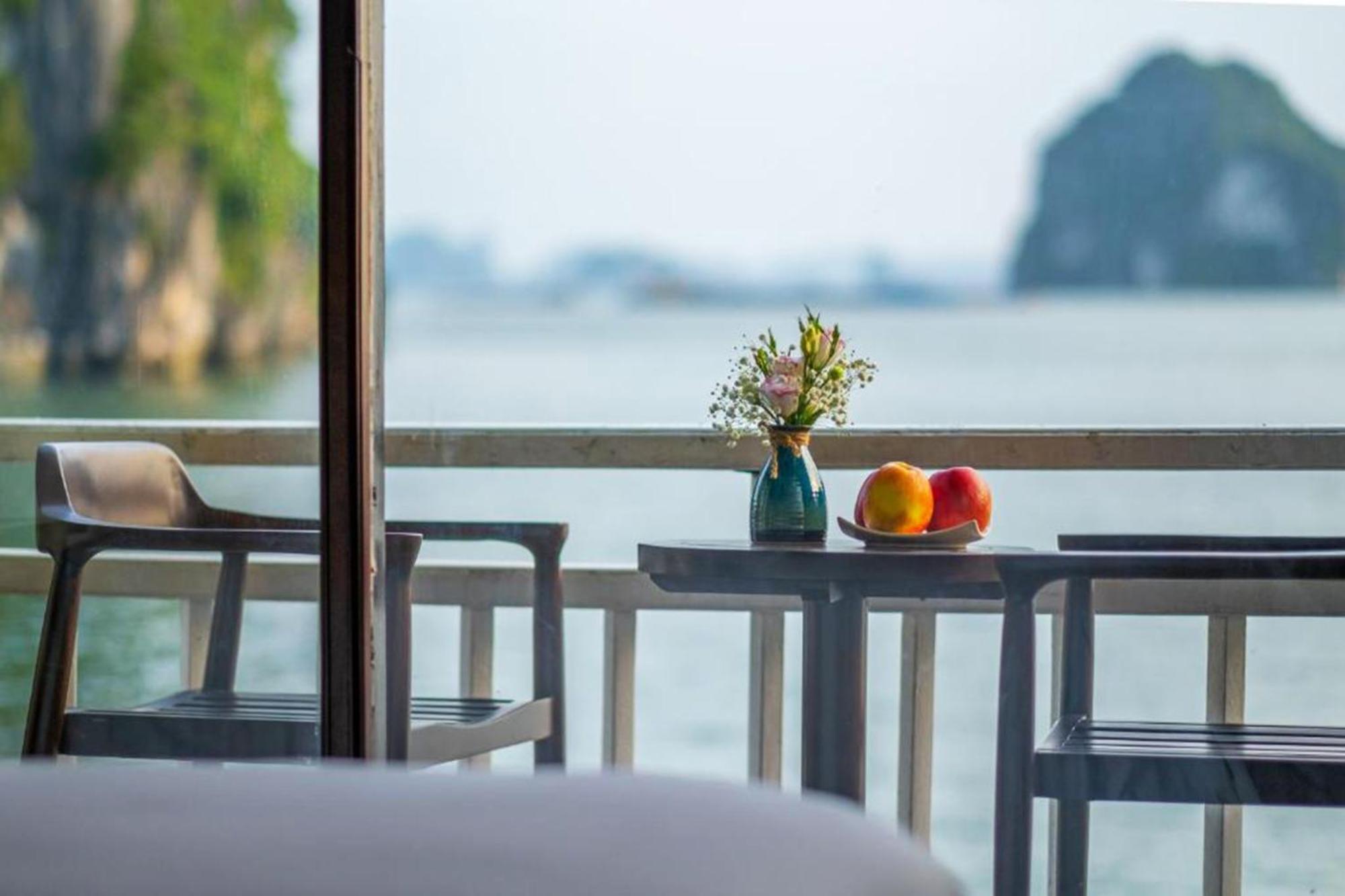 Halong Arcadia Cruise Hotel Hạ Long-öböl Kültér fotó
